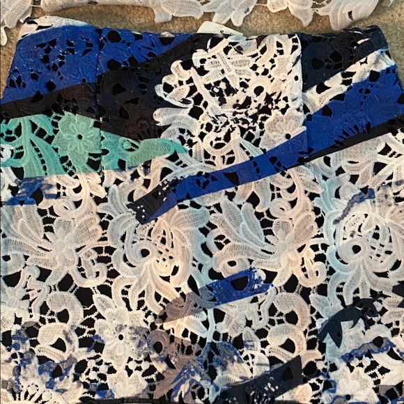 Bar III NWT 2 piece XS Osaka cobalt pencil skirt & crop top - Picture 5 of 10